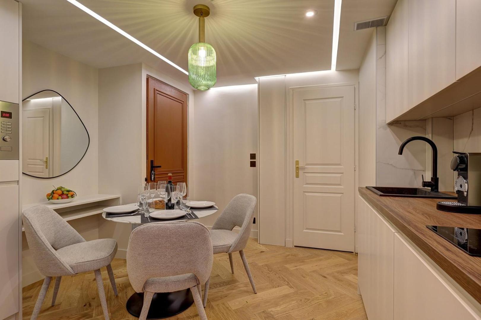 367 Suite Fondary 1 - Superb Apartment In París Exterior foto